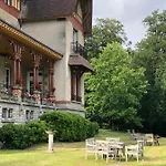 Chateau Du Gue Aux Biches 4*
