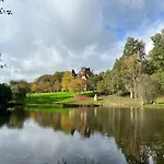 Chateau Du Gue Aux Biches Bed & Breakfast Bagnoles de l'Orne Normandie