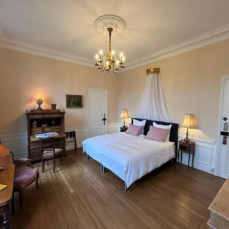 Chateau Du Gue Aux Biches 4*