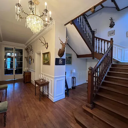 Chateau Du Gue Aux Biches