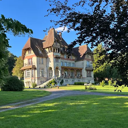 Chateau Du Gue Aux Biches 4*