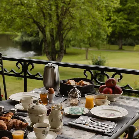 Bed & Breakfast Chateau Du Gue Aux Biches
