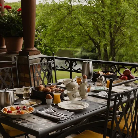 Bed & Breakfast Chateau Du Gue Aux Biches Bagnoles de l'Orne Normandie