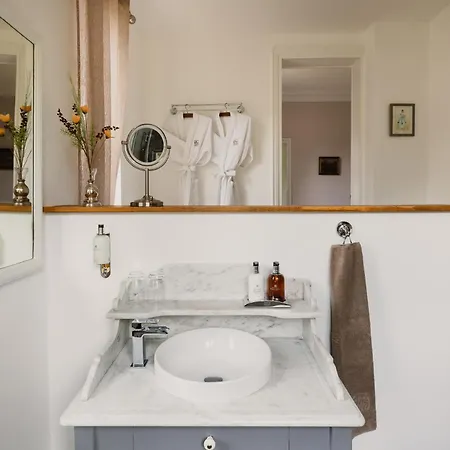 Bed & Breakfast Chateau Du Gue Aux Biches 4*
