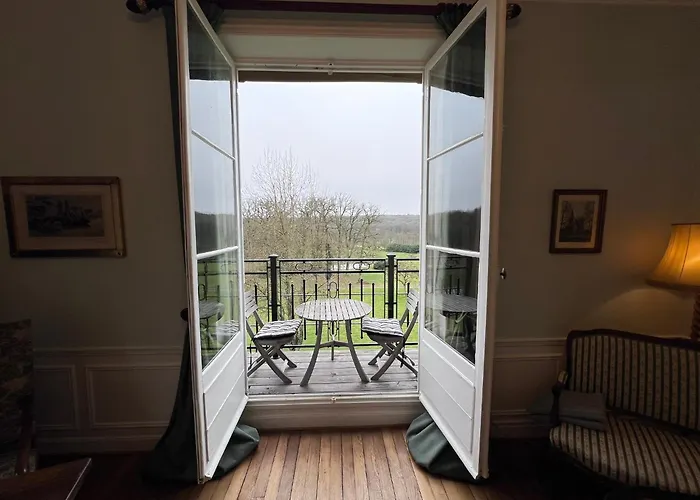 Chateau Du Gue Aux Biches Bed & Breakfast