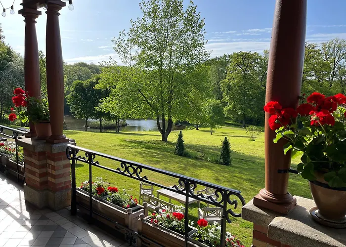 Chateau Du Gue Aux Biches Bed & Breakfast