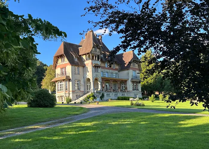 Chateau Du Gue Aux Biches 4*